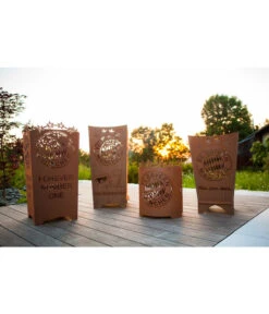 Ferrum FCB Feuerkorb Rekordmeister, Eckig, Rost, Ca. B40/H87/T40 Cm -Weber Store 3161965 3161981 3162005 3162047 WE MO 004 FeuerkorbFeuerstelleFanFCBayernFCB